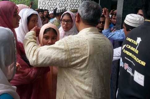 কোকোর মেয়েদের সান্ত্বনা দিলেন ফালু